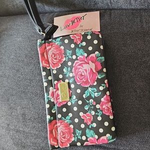 Nwt Betsey Johnson wristlet